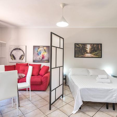Travelershome Ciampino Suite ภายนอก รูปภาพ