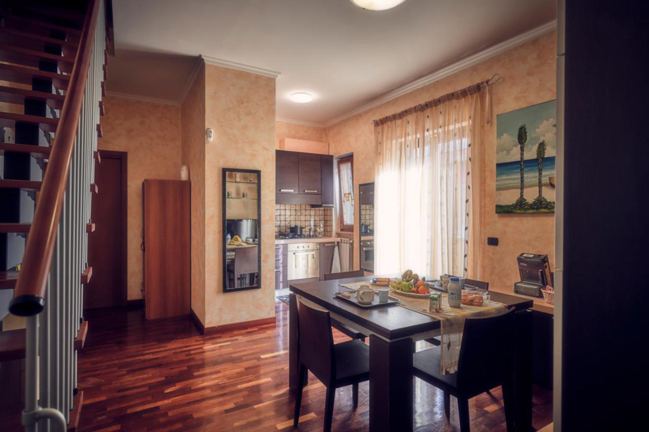 Travelershome Ciampino Suite ภายนอก รูปภาพ
