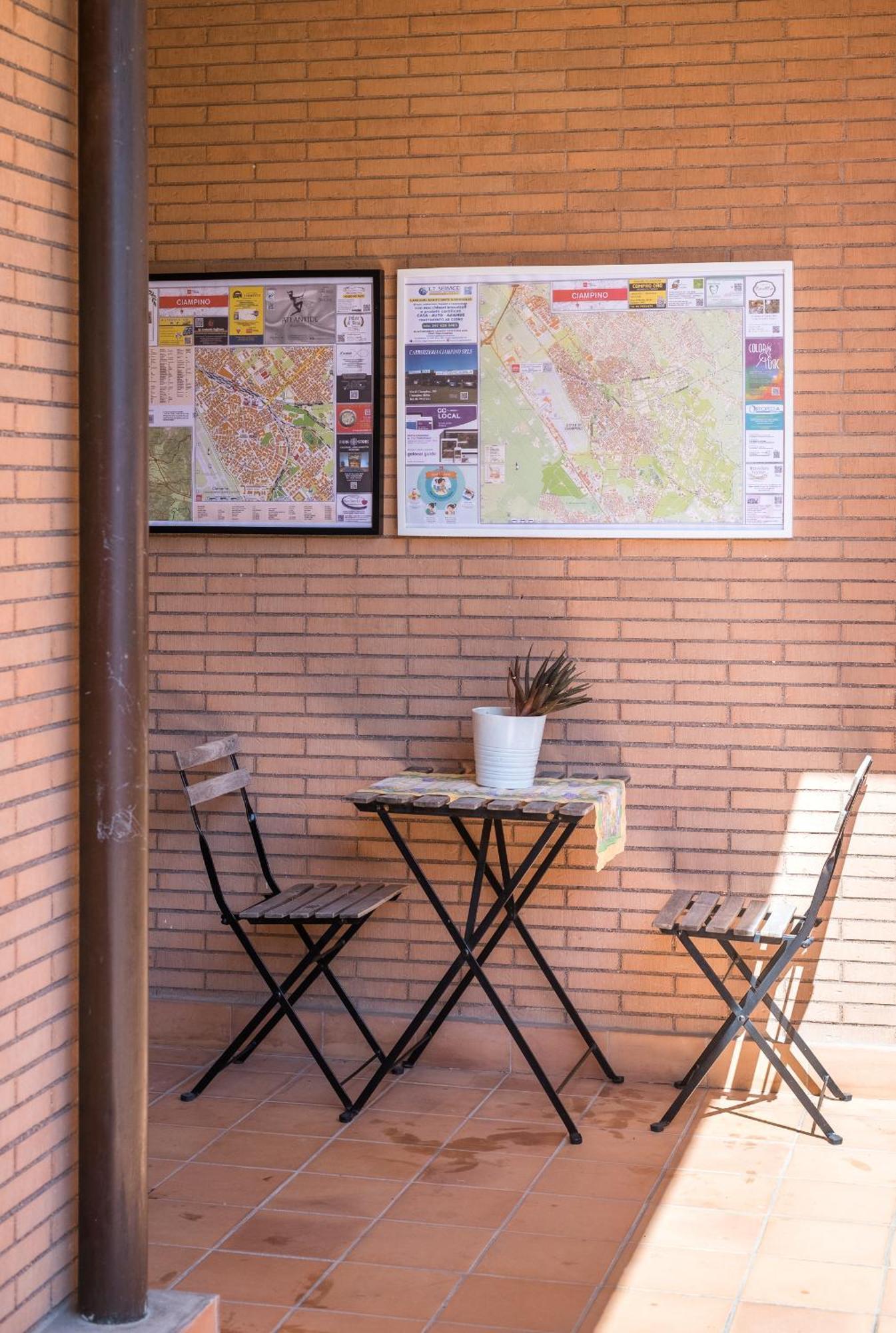 Travelershome Ciampino Suite ภายนอก รูปภาพ