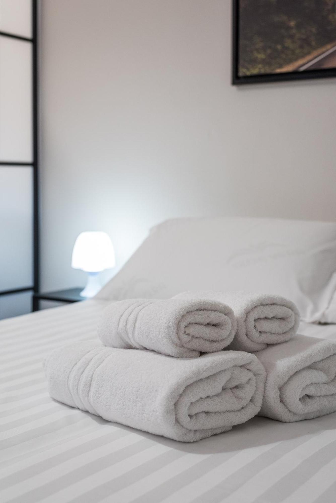 Travelershome Ciampino Suite ภายนอก รูปภาพ